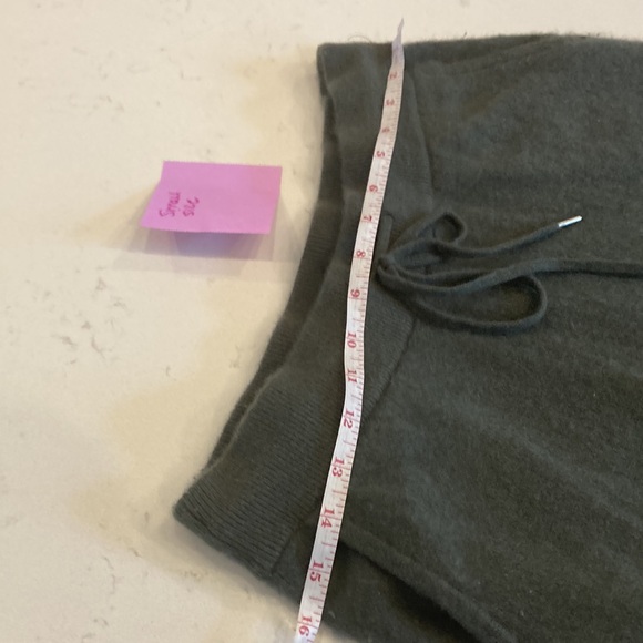 Quince 100% Cashmere Mongolian Cashmere Soft Jogger Sweatpants Olive Green - Picture 5 of 8